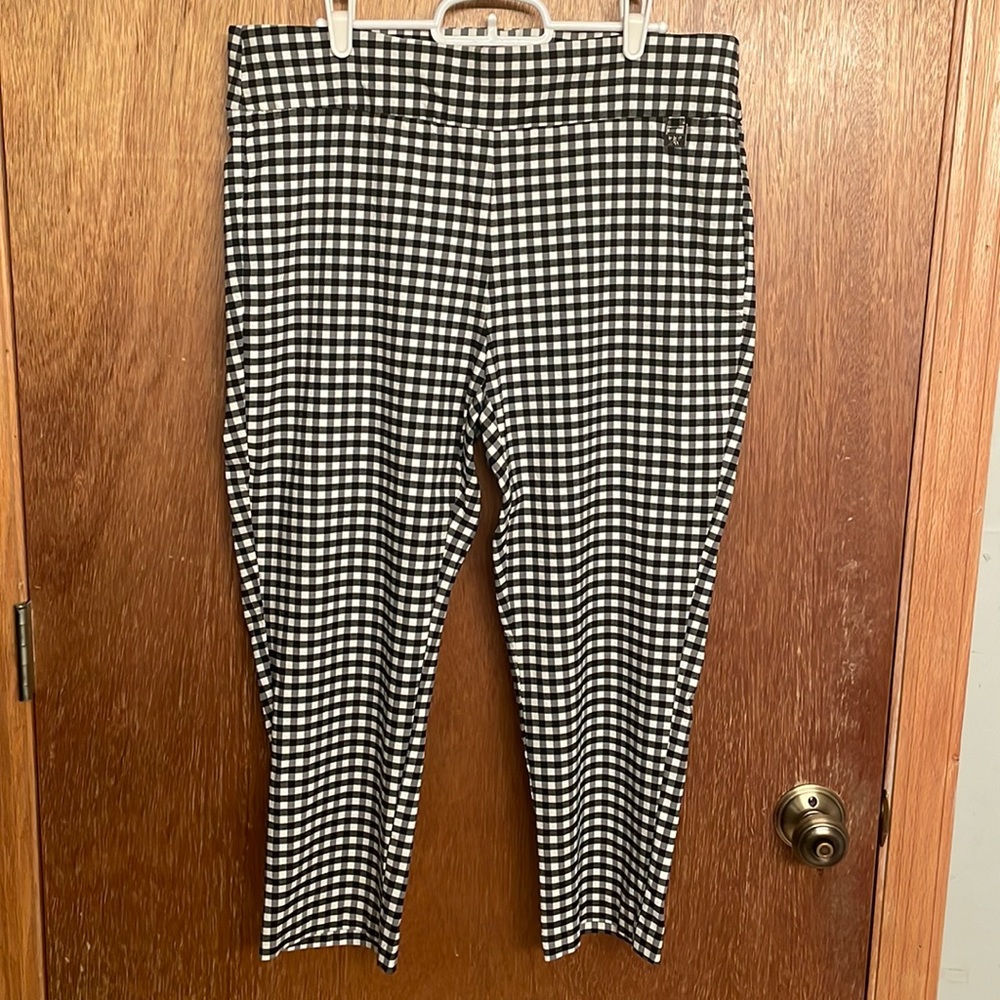 Black and white crop dress pants